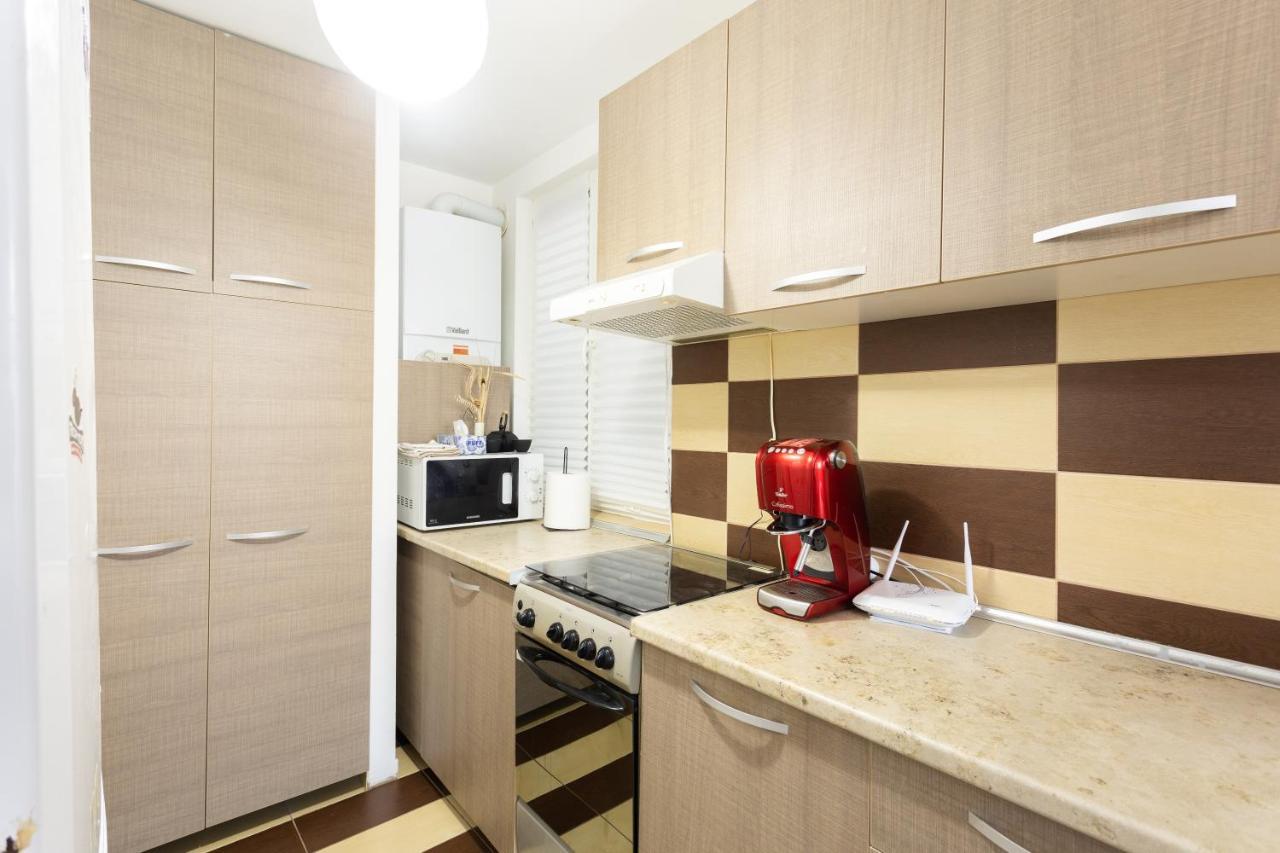 Central Apartment Тиргу-Муреш Екстер'єр фото